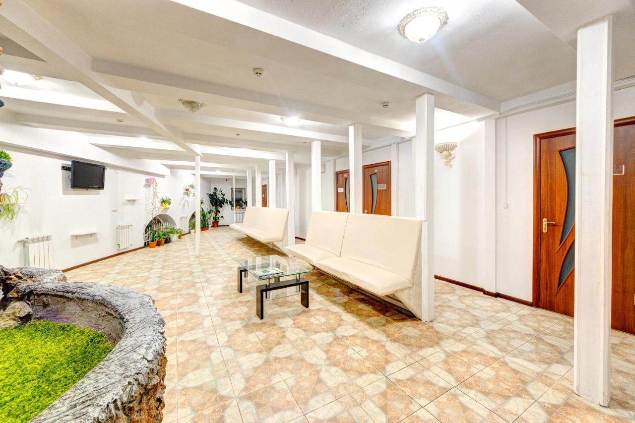 Hotel Zvezda เคียฟ ภายนอก รูปภาพ