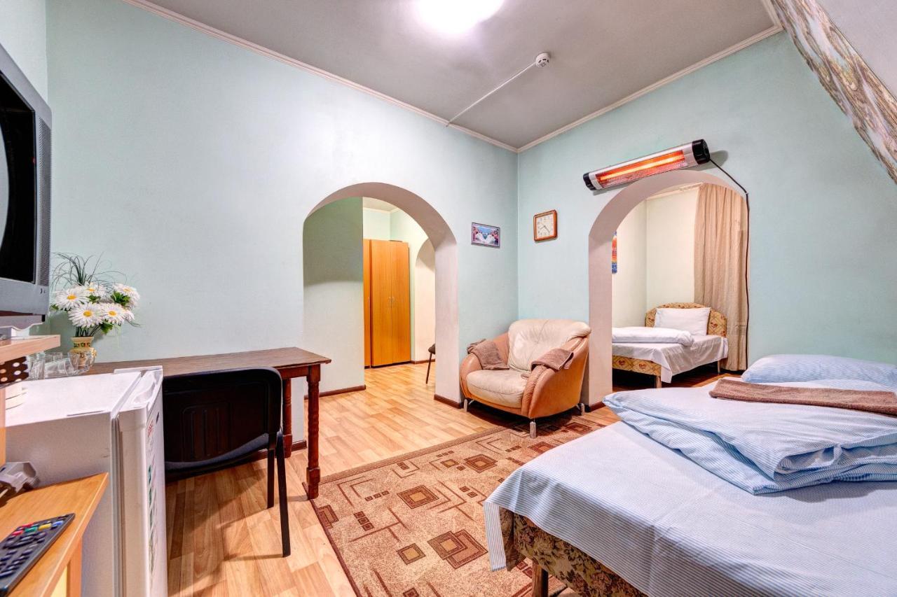 Hotel Zvezda เคียฟ ภายนอก รูปภาพ